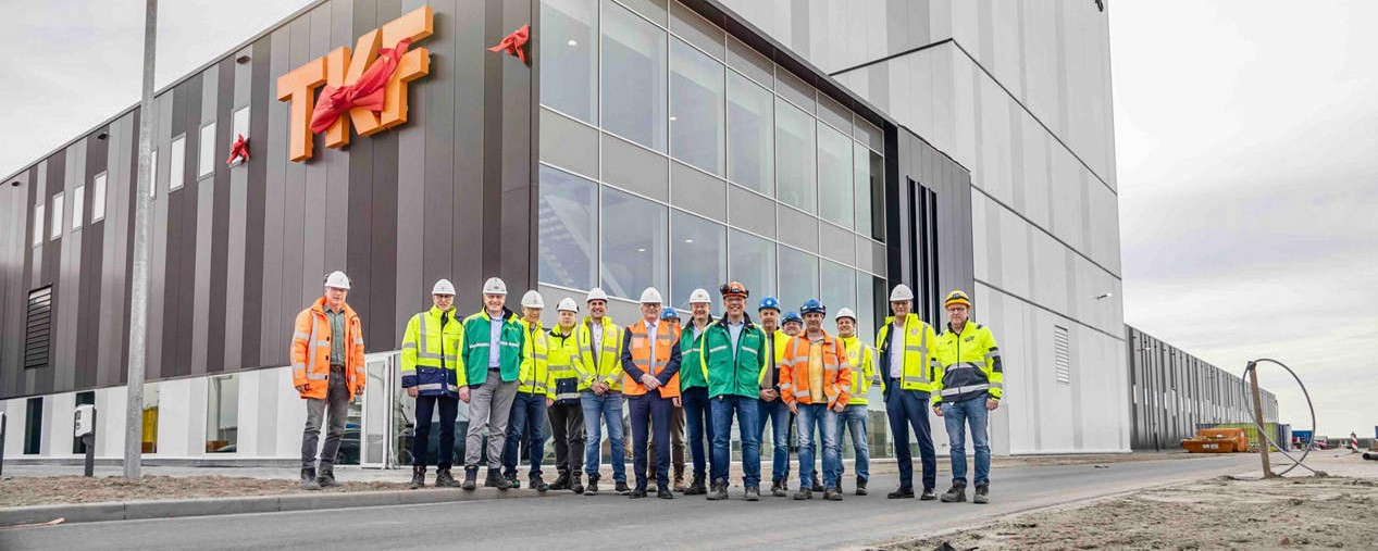 Oplevering Twentsche Kabelfabriek in Eemshaven door Dura Vermeer en Friso