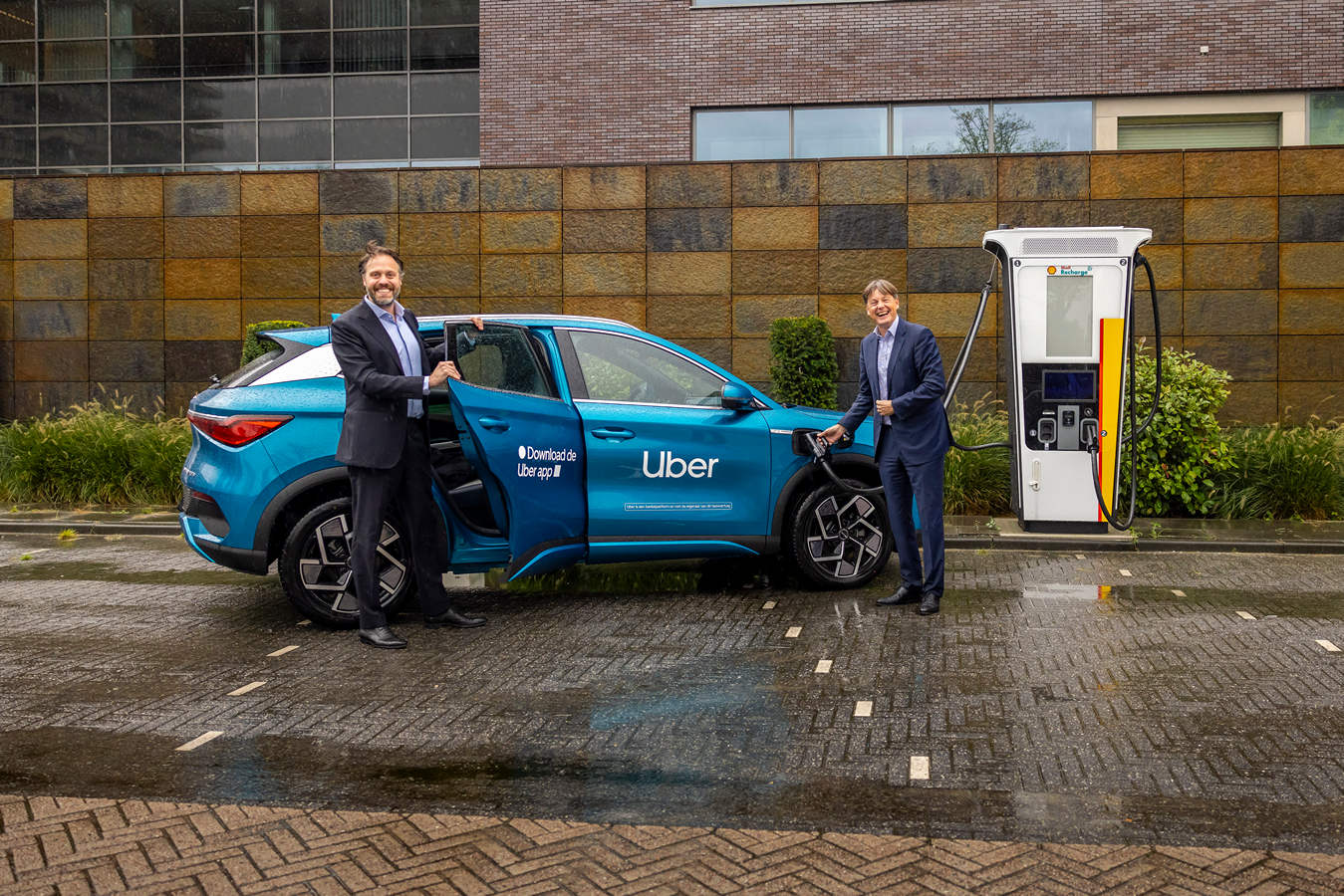 Shell en Uber versnellen en vergemakkelijken de overstap naar elektrisch rijden