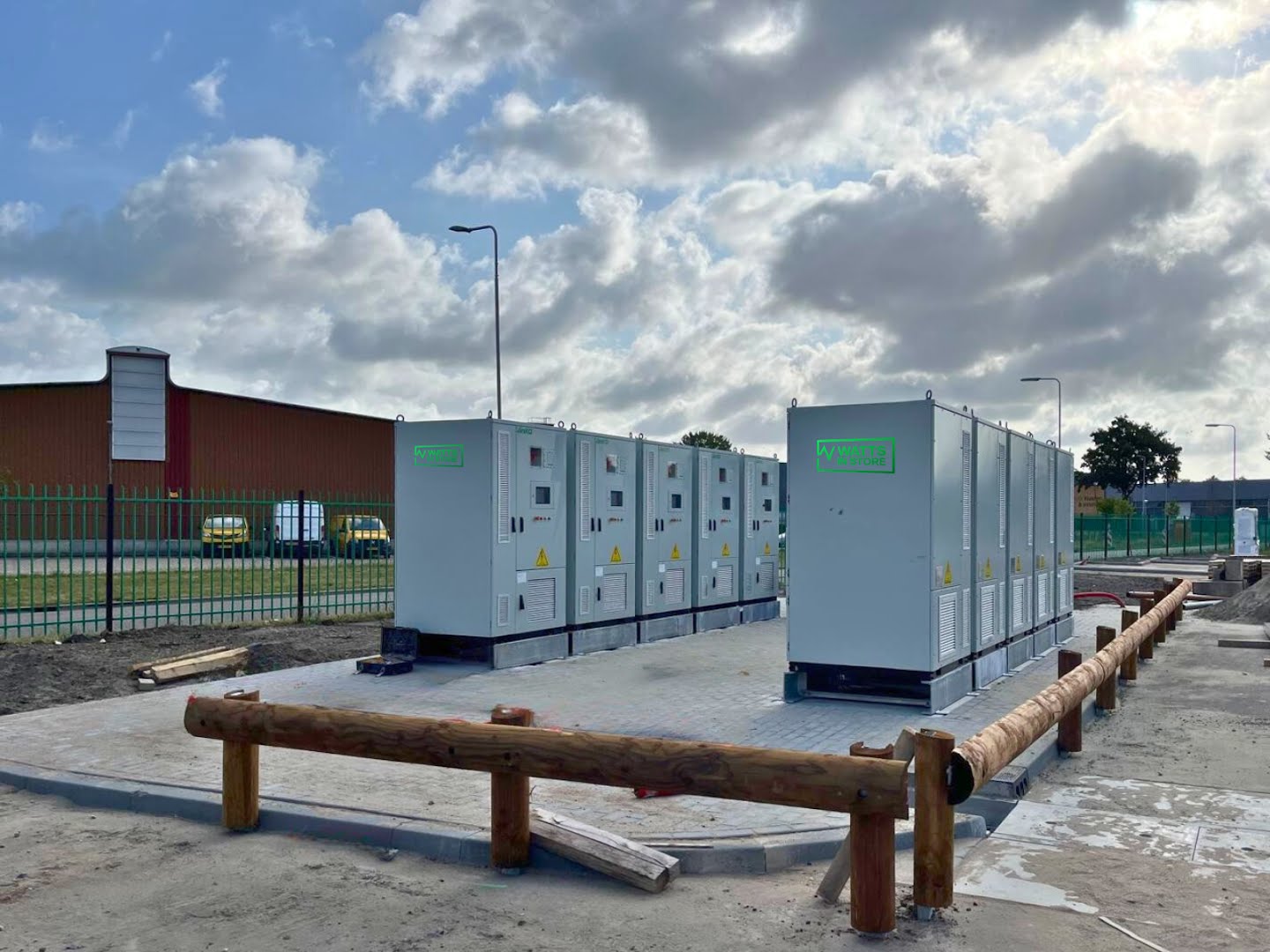 Watts In Store maakt eerste Mega Charging Hub van NL mogelijk, in gebied met netcongestie