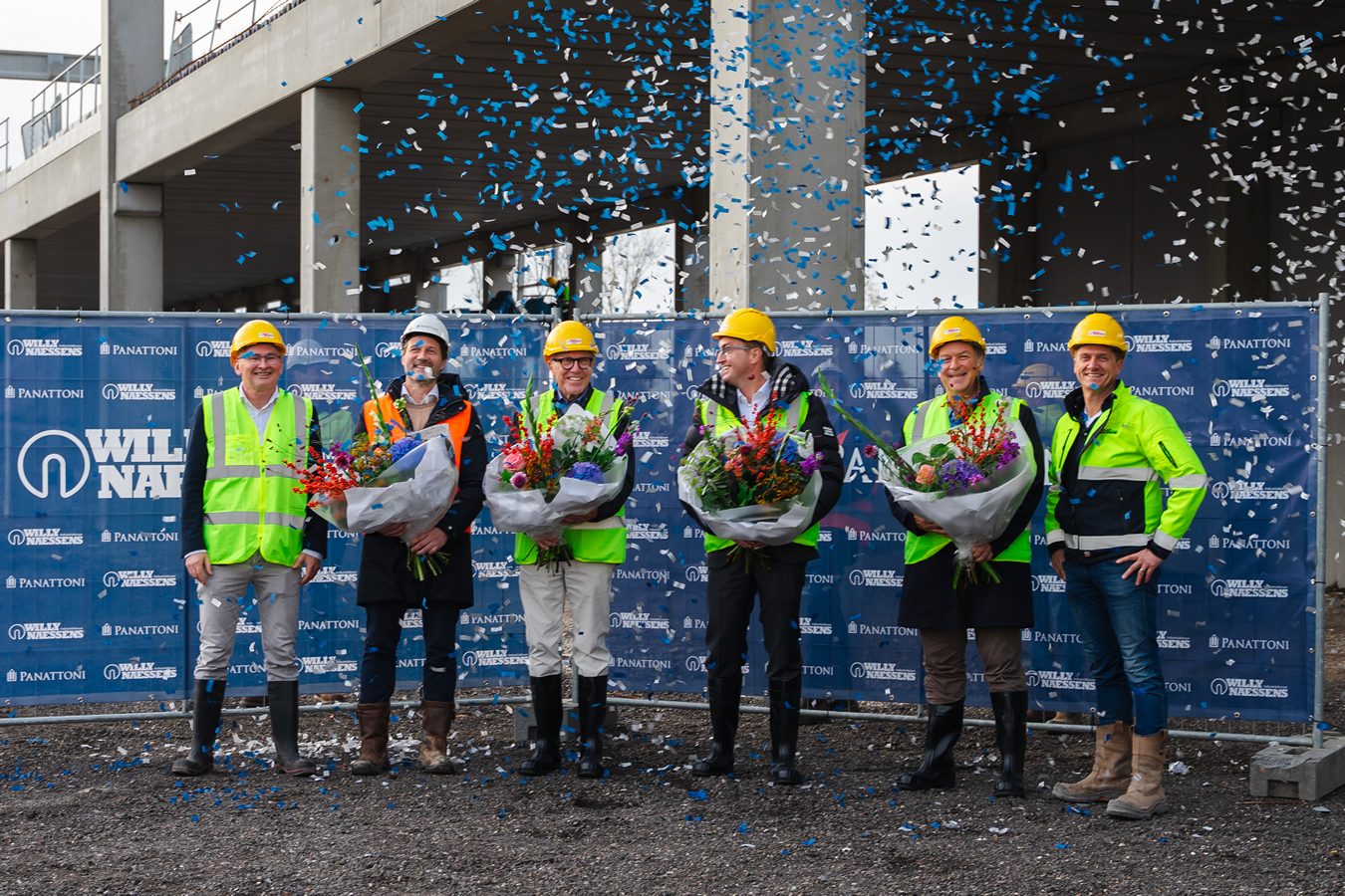 Oprichter Panattoni hijst vlag voor hoogste punt in de bouw van Panattoni Park Sas van Gent