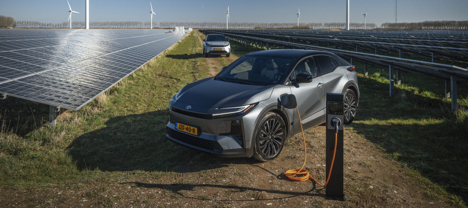 Toyota en Vattenfall breiden samenwerking uit met slim laden en thuislaadcashback